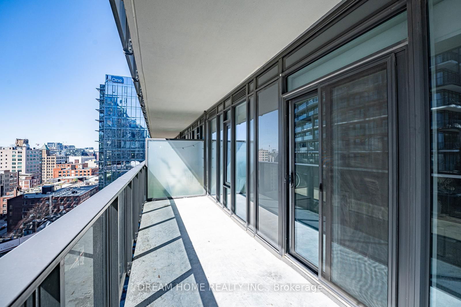 330 Richmond St W, unit 1717 for sale