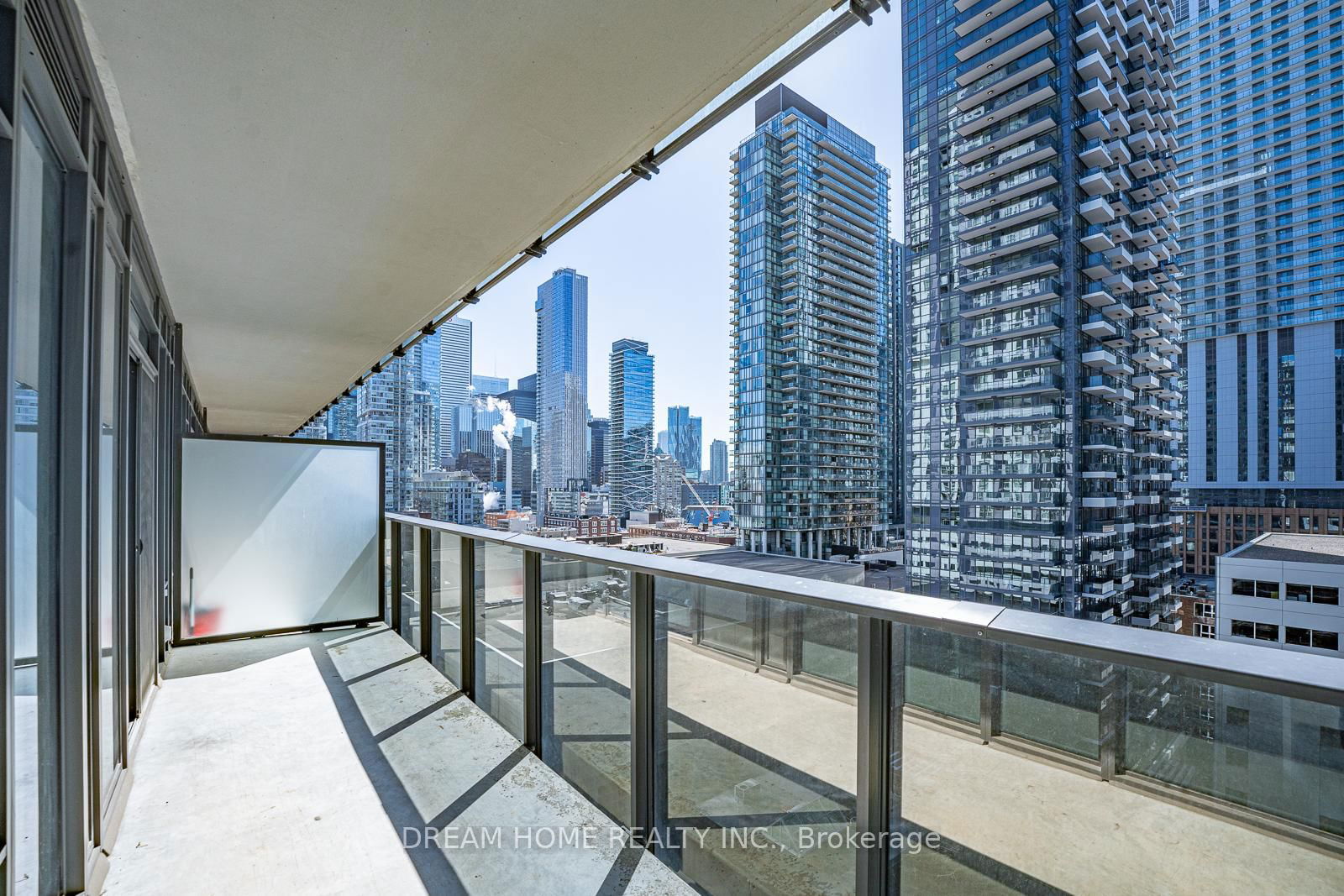 330 Richmond St W, unit 1717 for sale