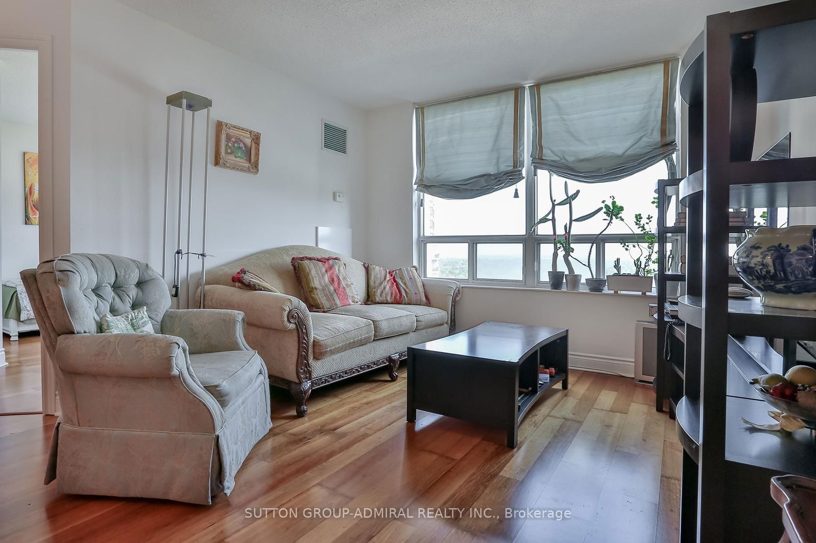 78 Harrison Garden Blvd, unit 1403 for sale