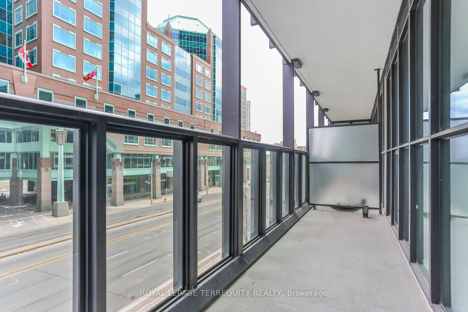 101 Charles St E, unit 315 for sale