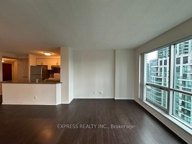 10 Yonge St, unit 3107 for rent