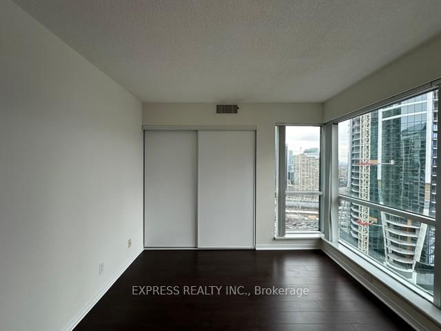 10 Yonge St, unit 3107 for rent