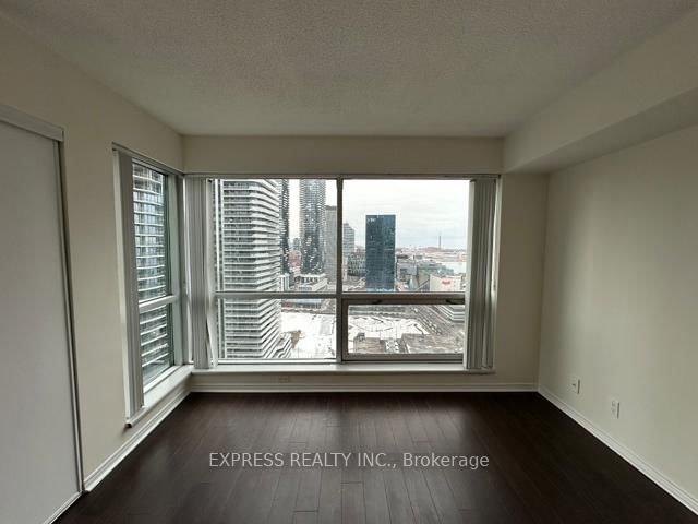 10 Yonge St, unit 3107 for rent