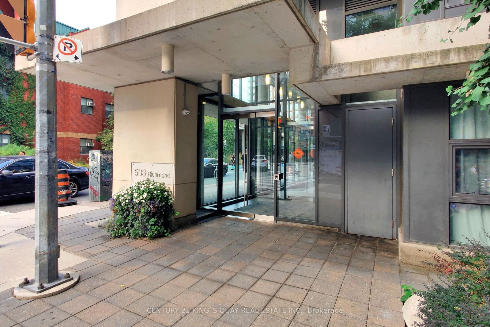 533 Richmond St W, unit 403 for rent