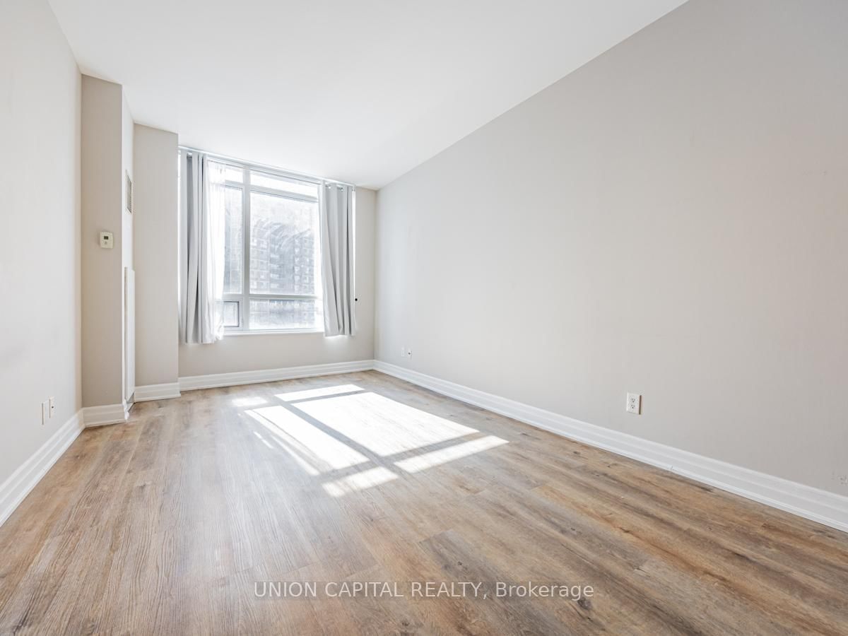 500 St Clair Ave W, unit 608 for rent