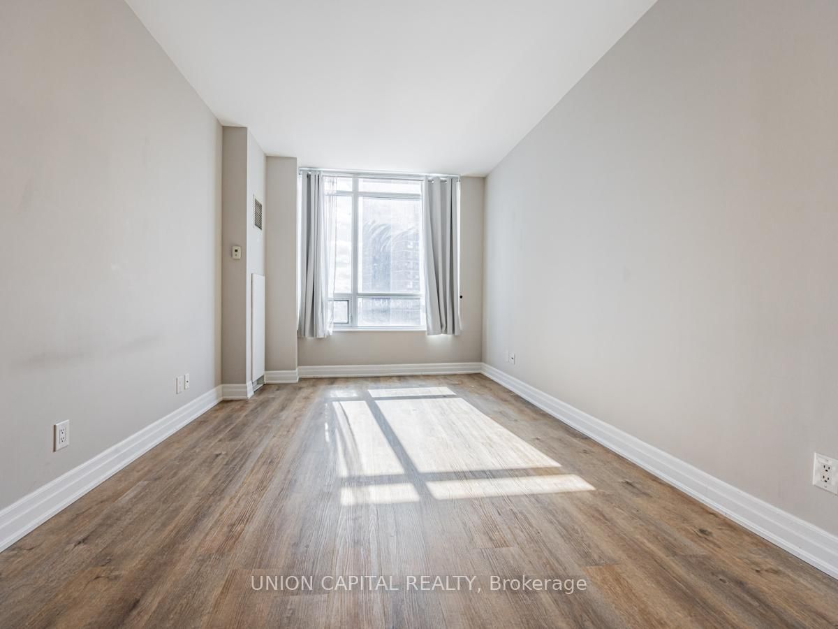 500 St Clair Ave W, unit 608 for rent