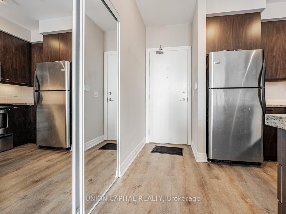 500 St Clair Ave W, unit 608 for rent