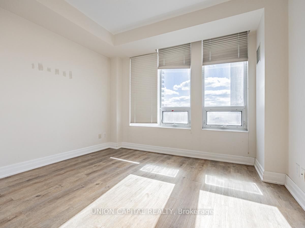 500 St Clair Ave W, unit 608 for rent