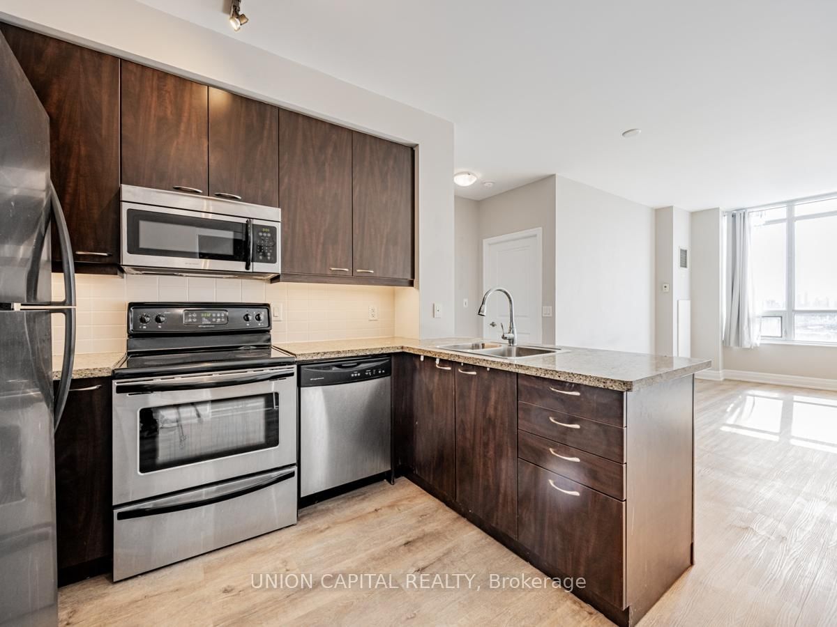 500 St Clair Ave W, unit 608 for rent