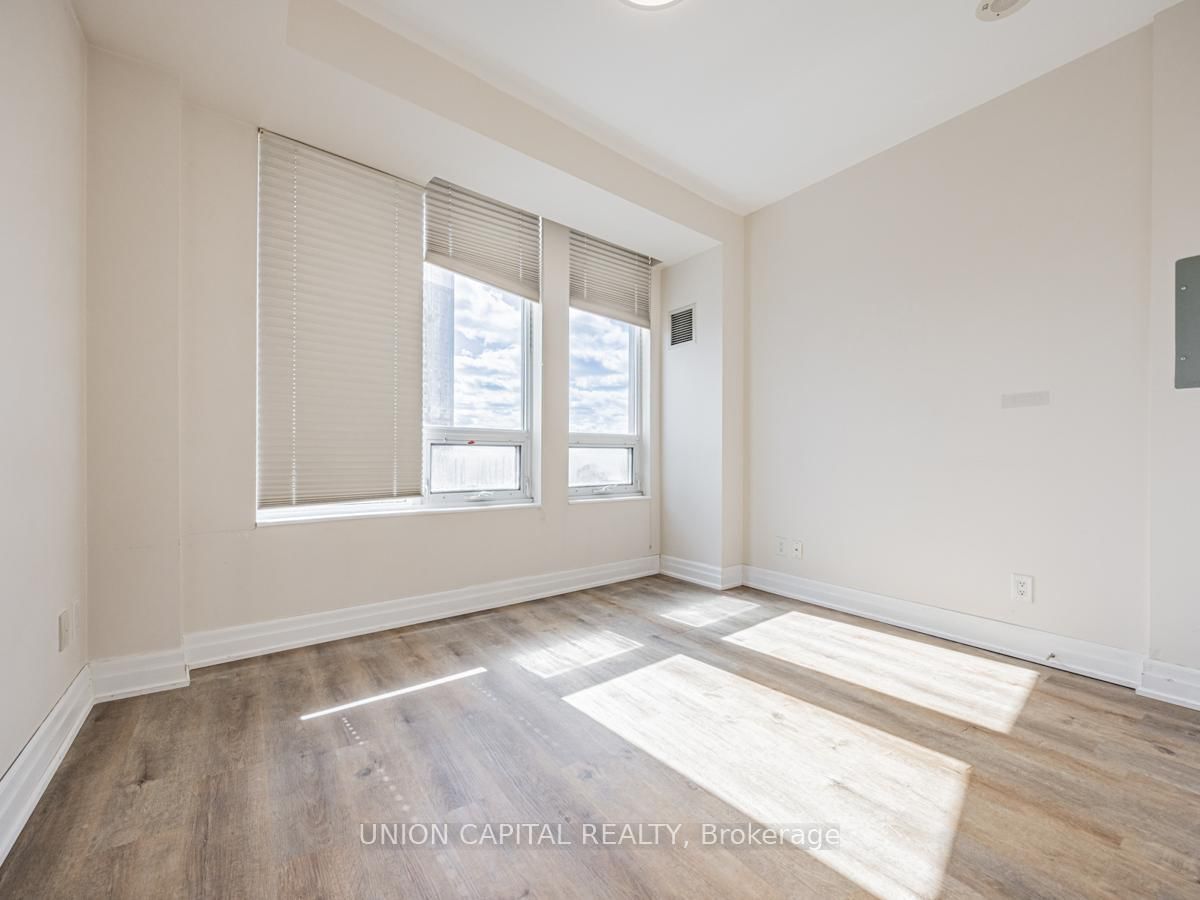 500 St Clair Ave W, unit 608 for rent