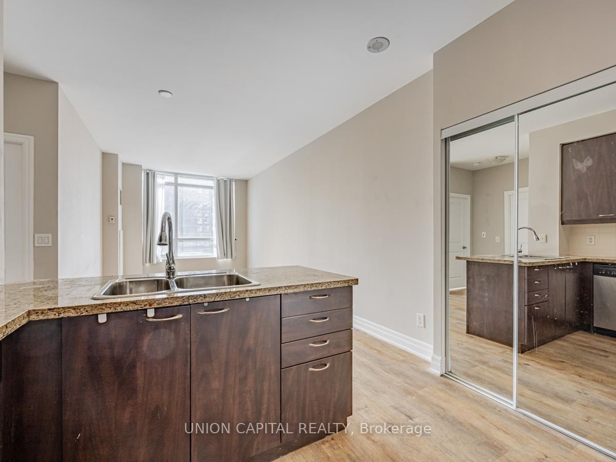 500 St Clair Ave W, unit 608 for rent