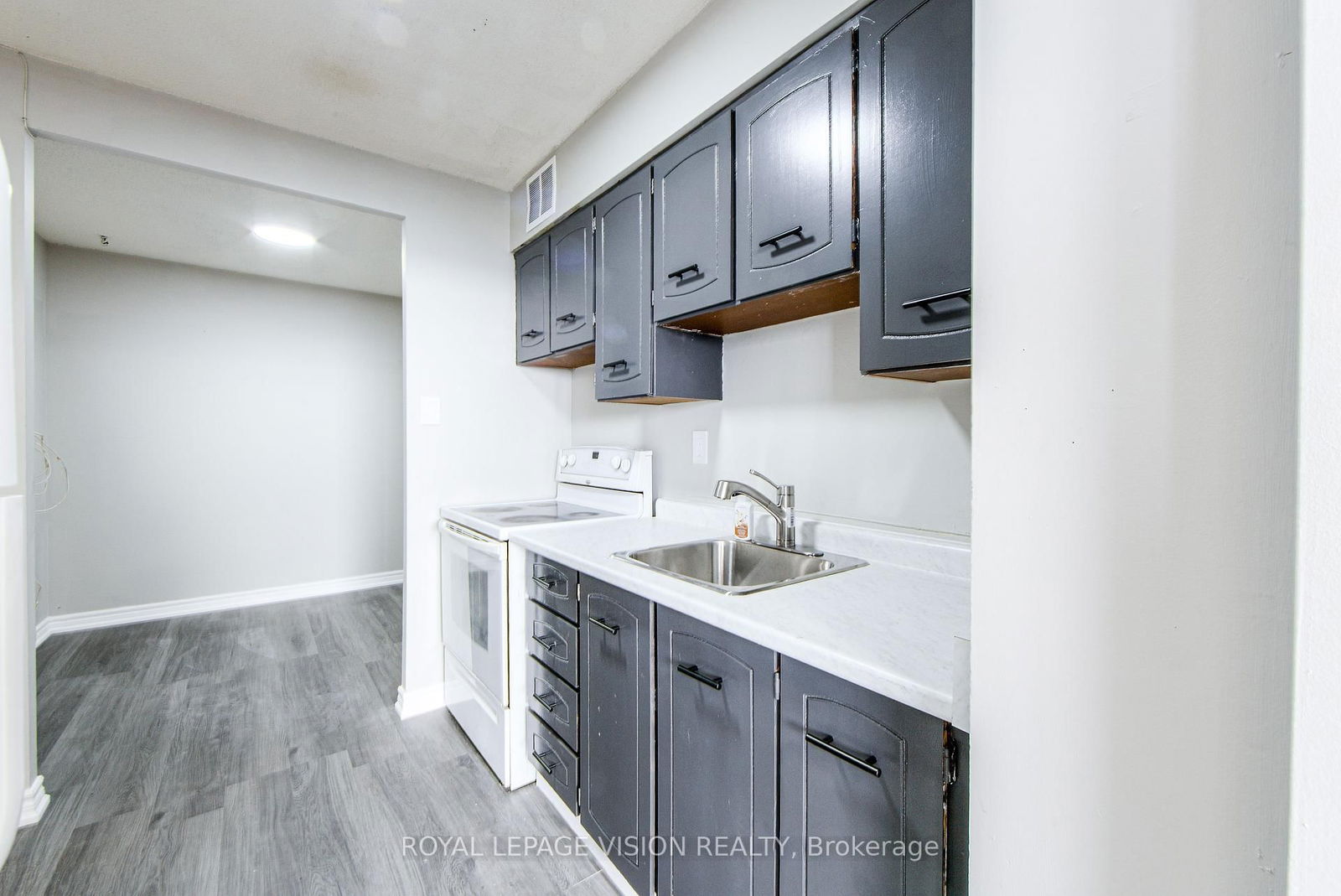 45 Sunrise Ave, unit PH10 for sale