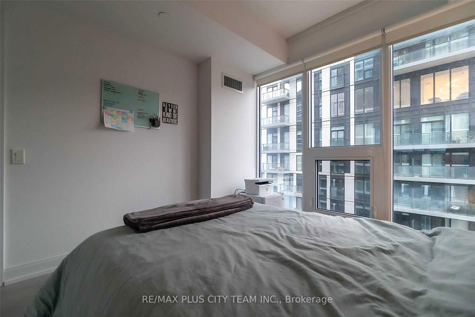 181 Dundas St E, unit 1901 for rent