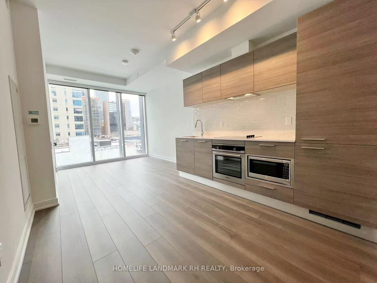 3 Gloucester St, unit 503 for rent