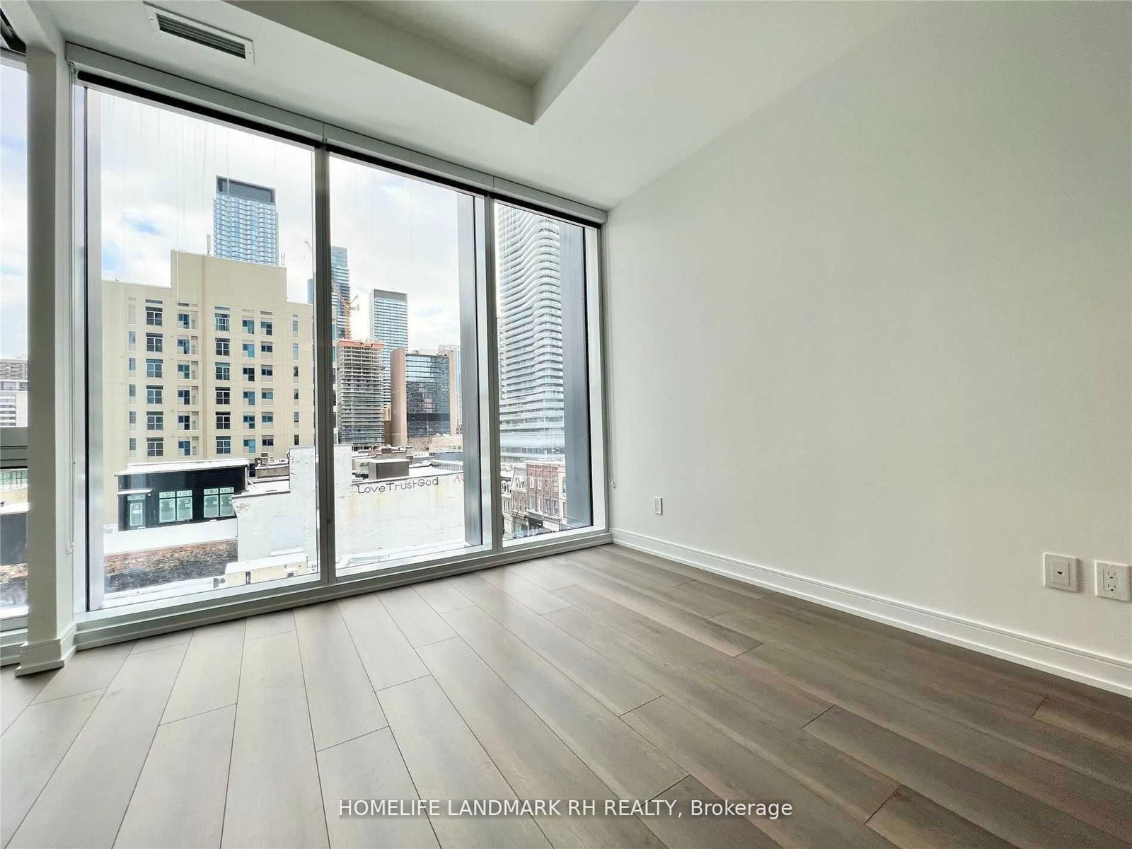 3 Gloucester St, unit 503 for rent