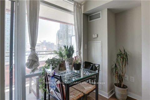 4K Spadina Ave, unit 1010 for rent