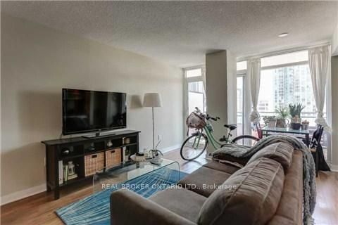 4K Spadina Ave, unit 1010 for rent