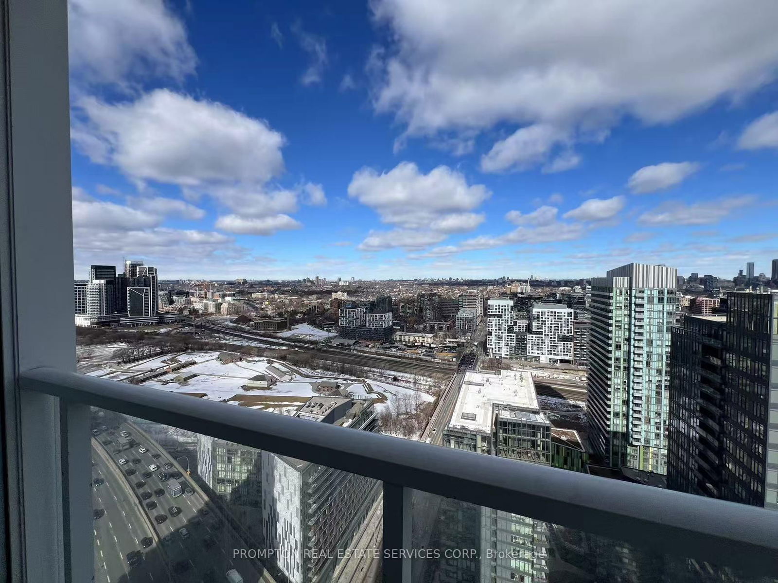 19 Bathurst St, unit 3805 for rent