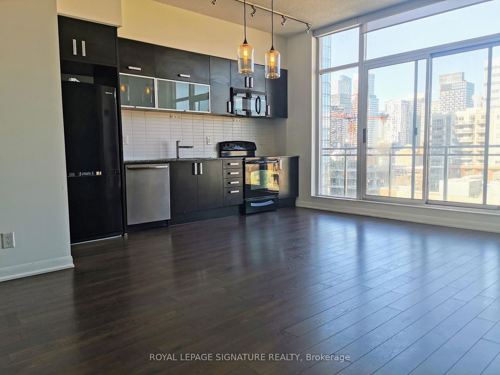 205 Frederick St, unit PH06 for rent