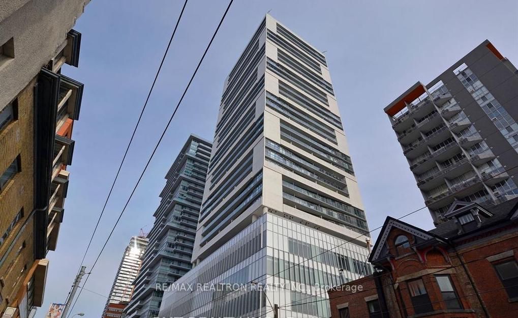 89 Mcgill St, unit 2606 for rent