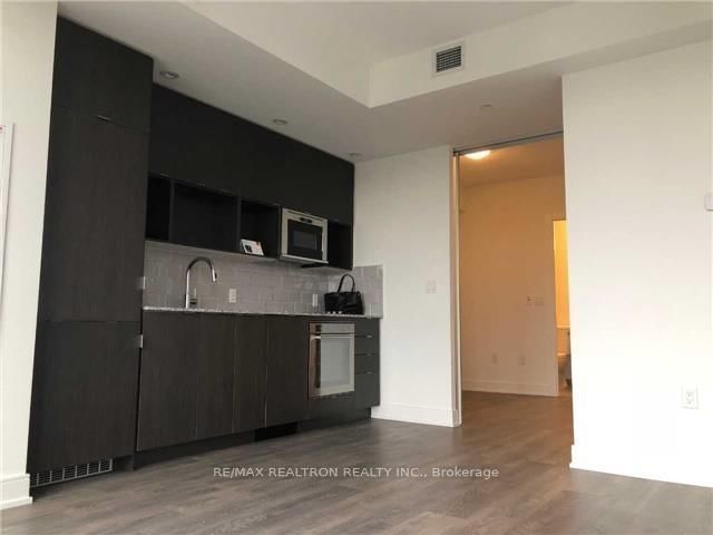 89 Mcgill St, unit 2606 for rent