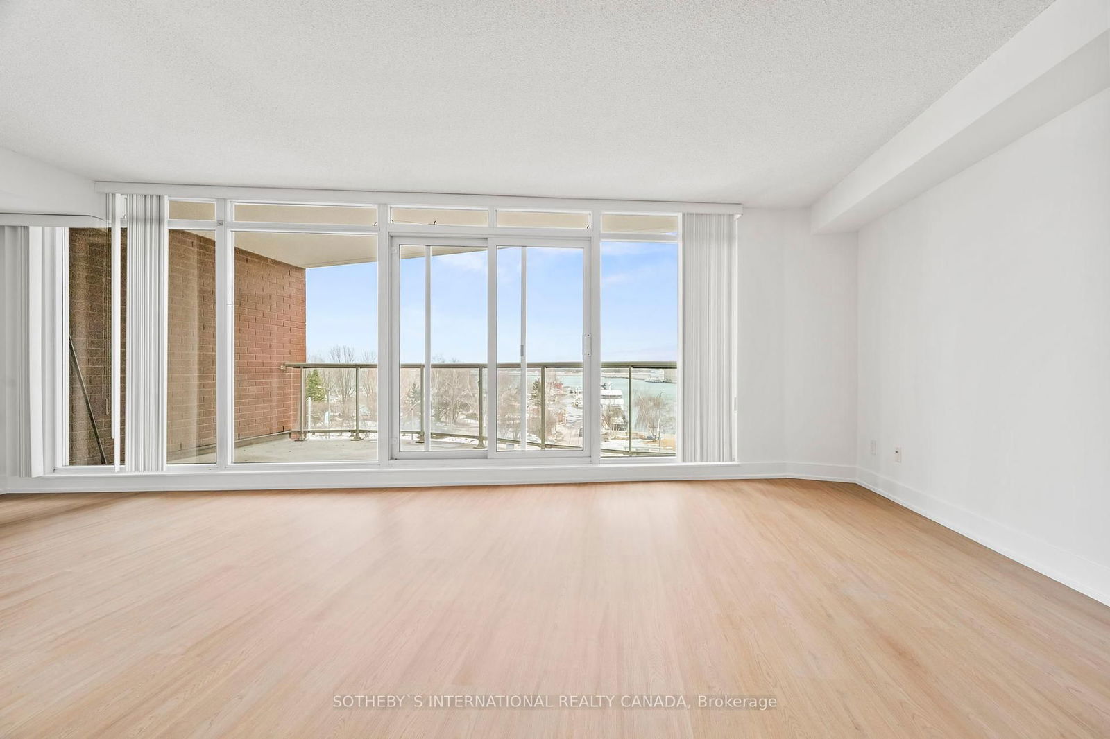 550 Queens Quay W, unit 512 for sale