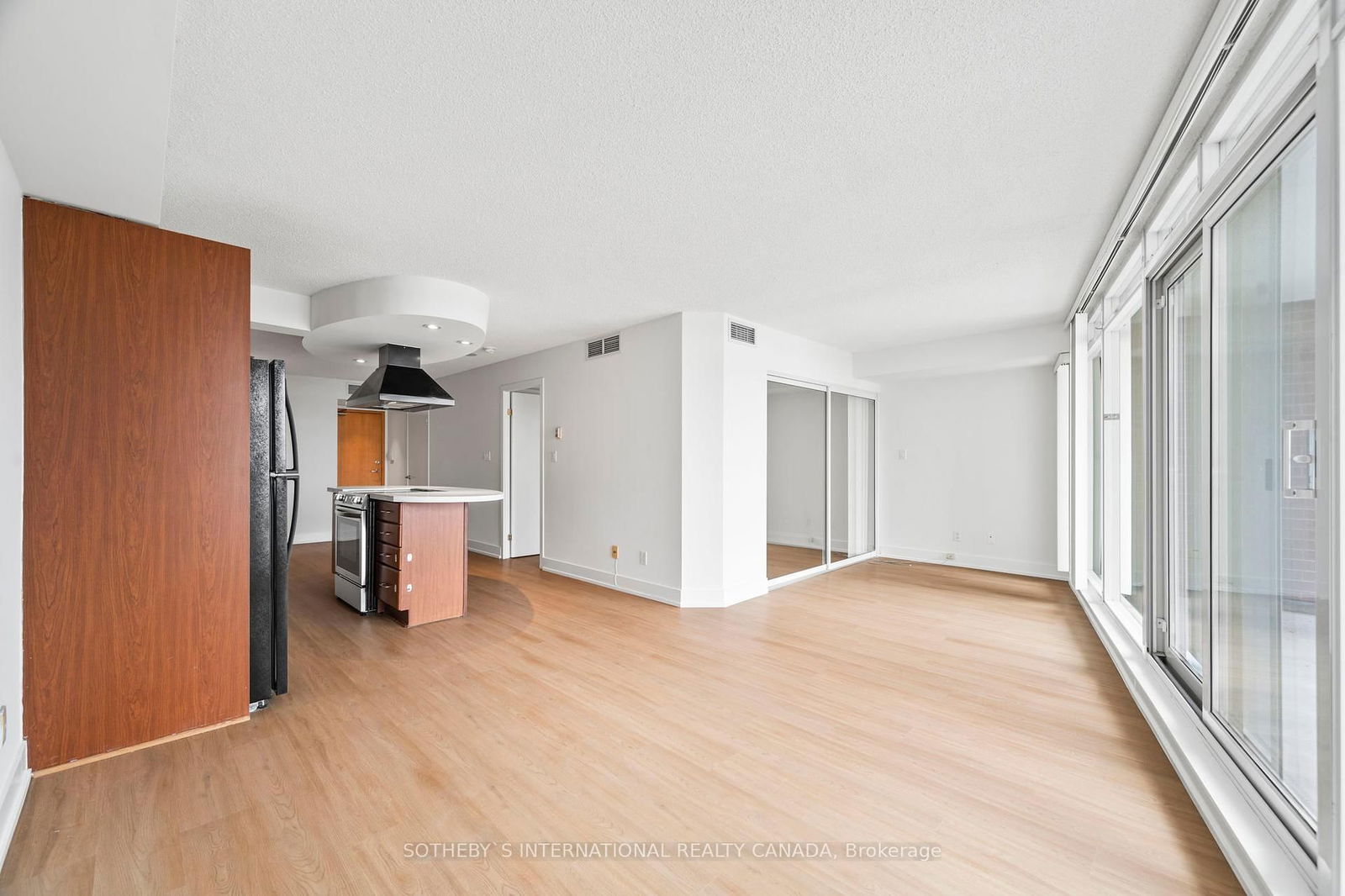 550 Queens Quay W, unit 512 for sale