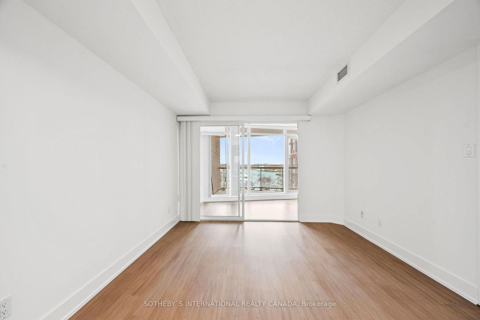 550 Queens Quay W, unit 512 for sale