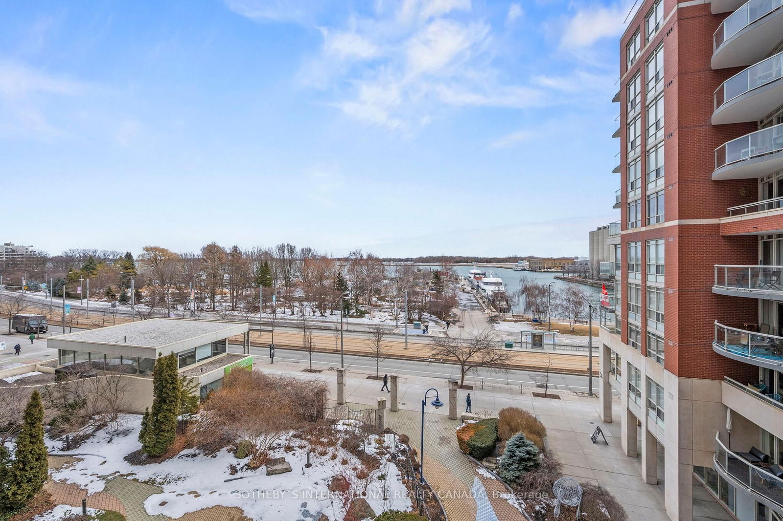 550 Queens Quay W, unit 512 for sale