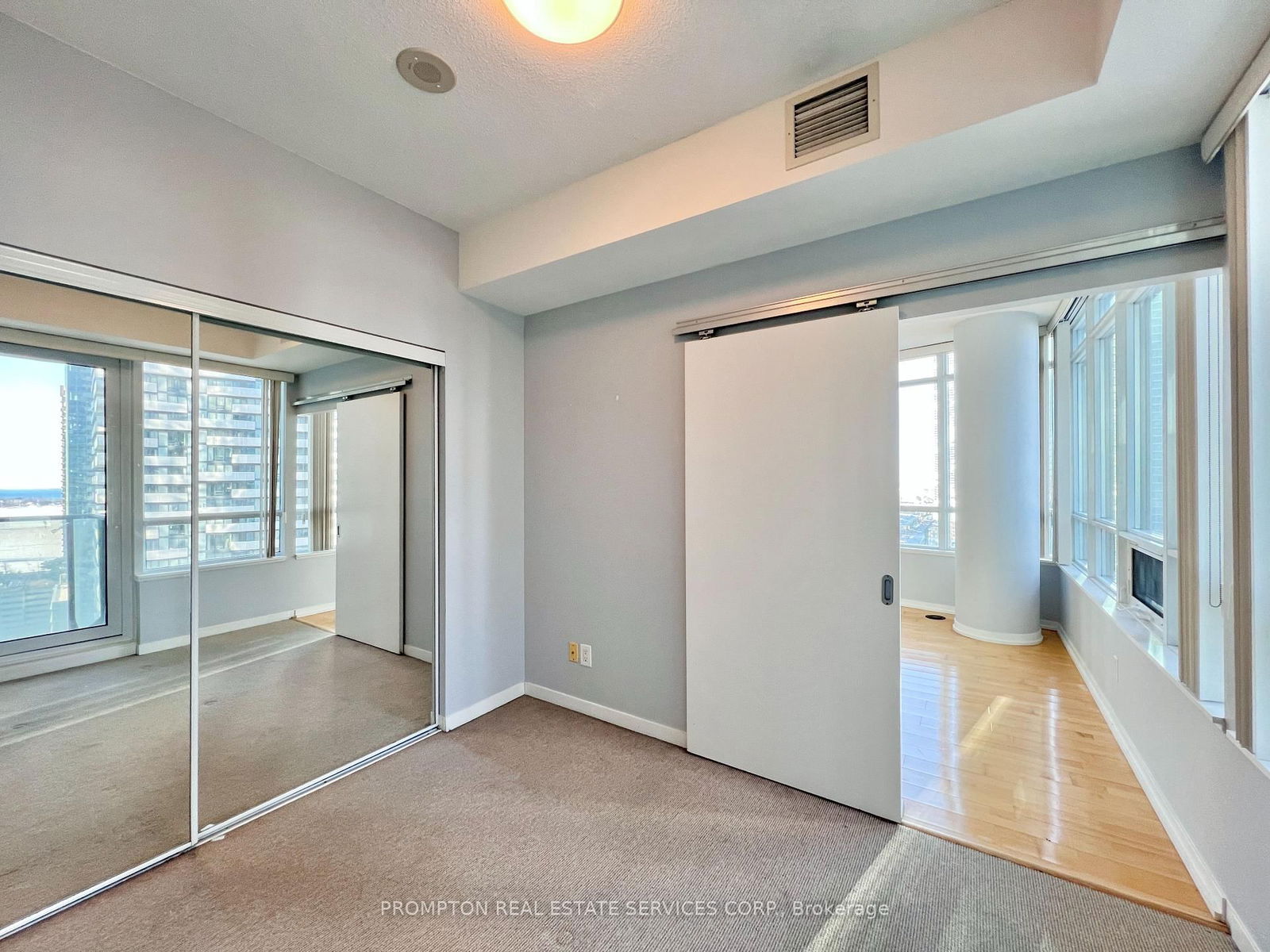 65 Bremner Blvd, unit 1910 for rent