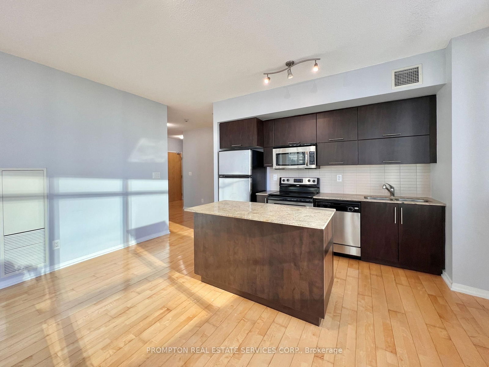 65 Bremner Blvd, unit 1910 for rent