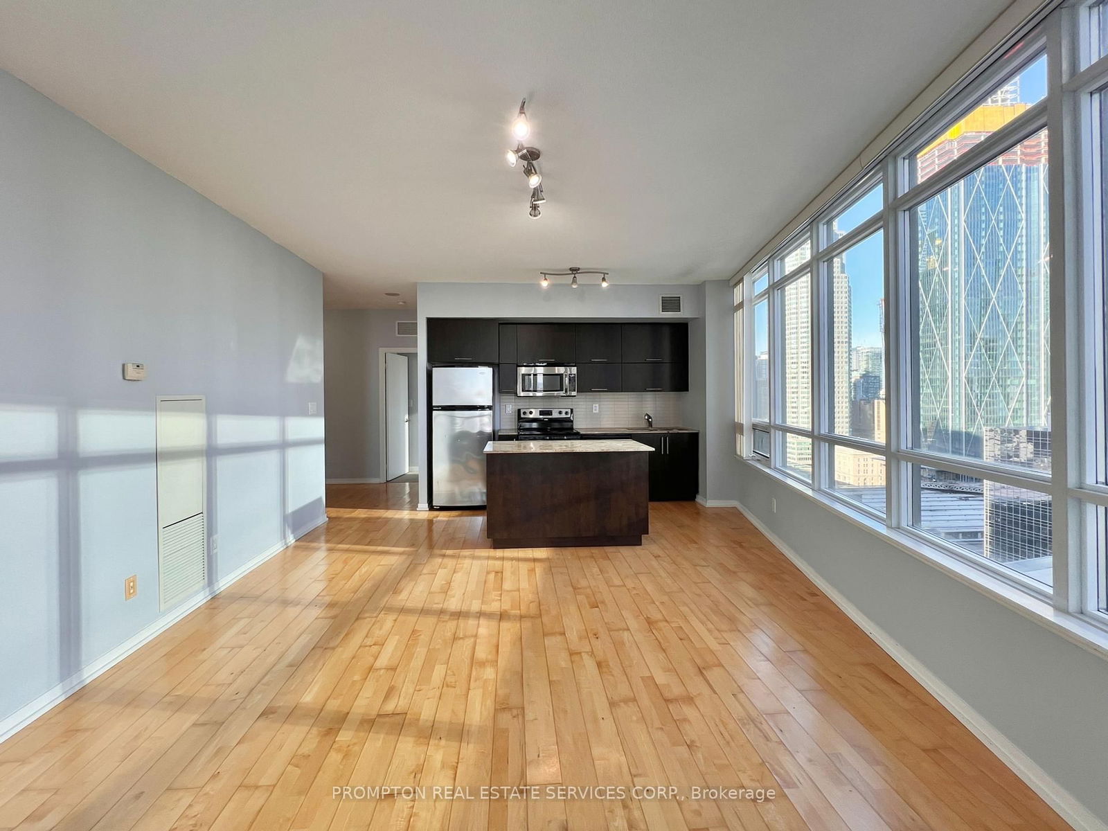 65 Bremner Blvd, unit 1910 for rent