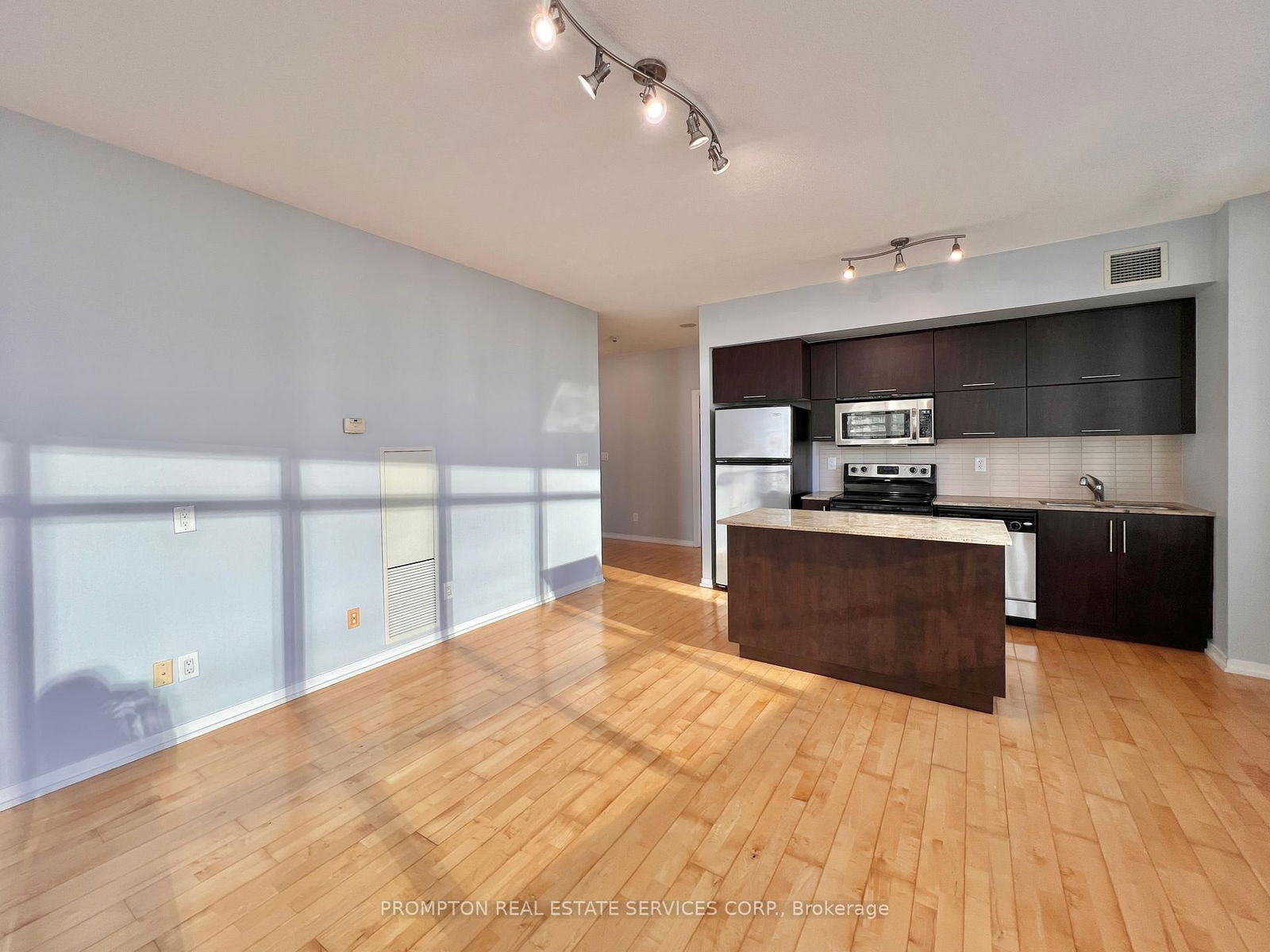 65 Bremner Blvd, unit 1910 for rent