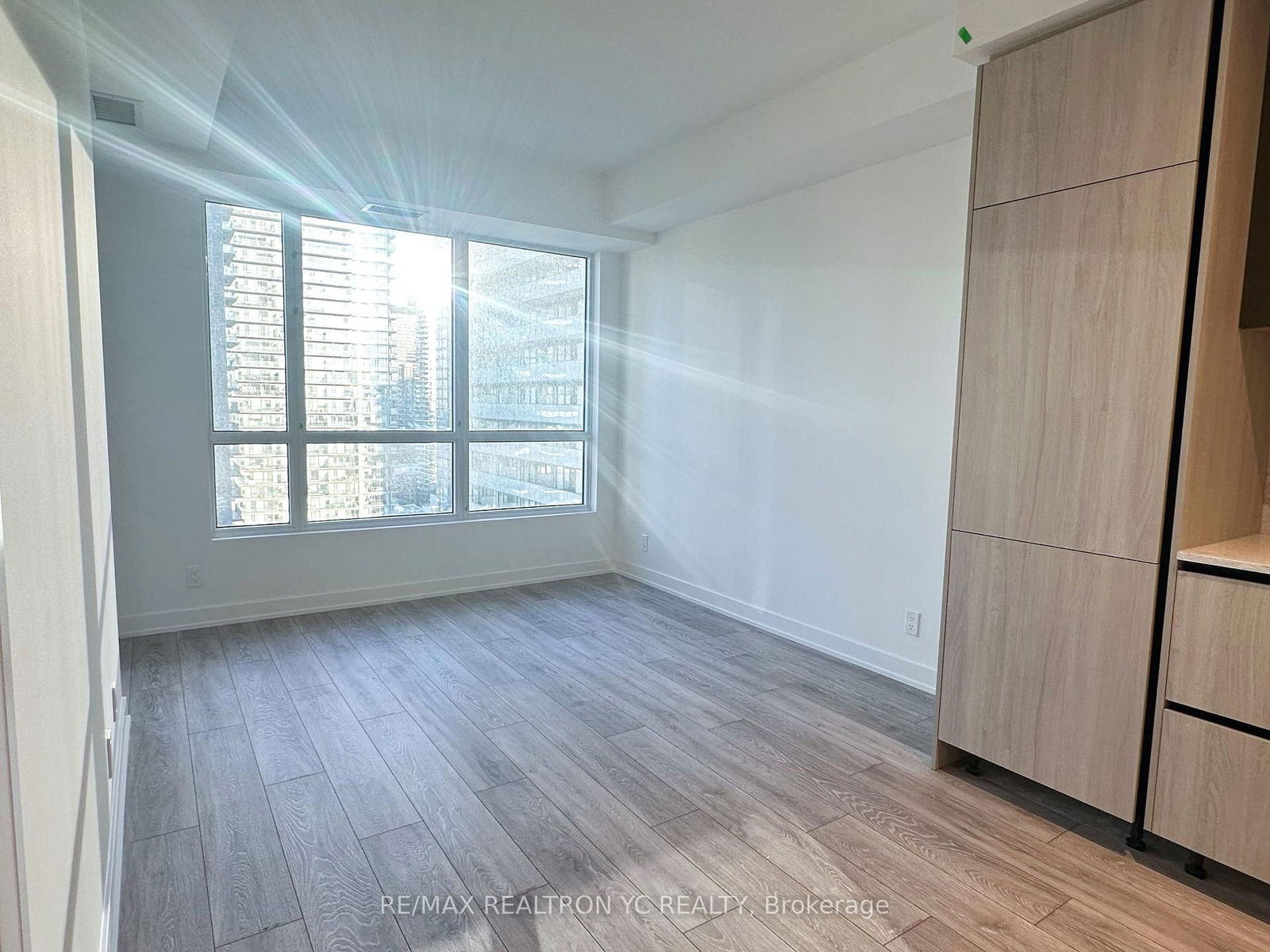 108 Peter St, unit 2603 for rent