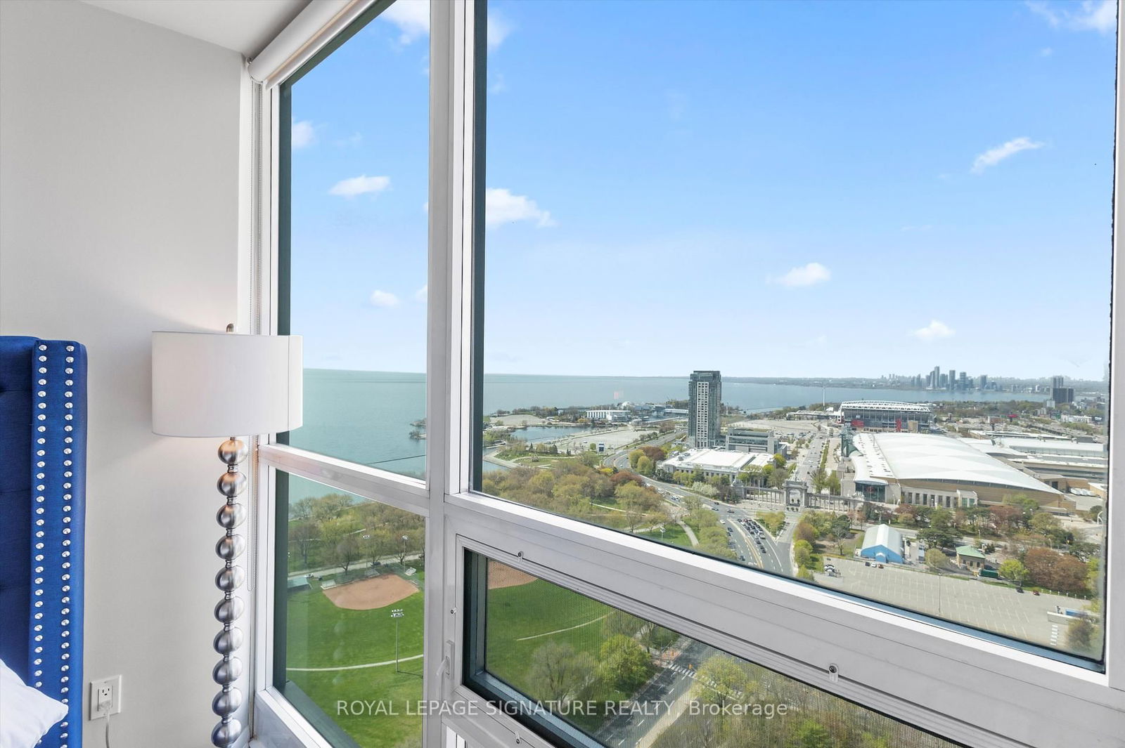 215 Fort York Blvd, unit 3407 for sale