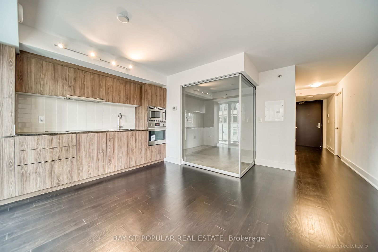 955 Bay St, unit 1310 for rent