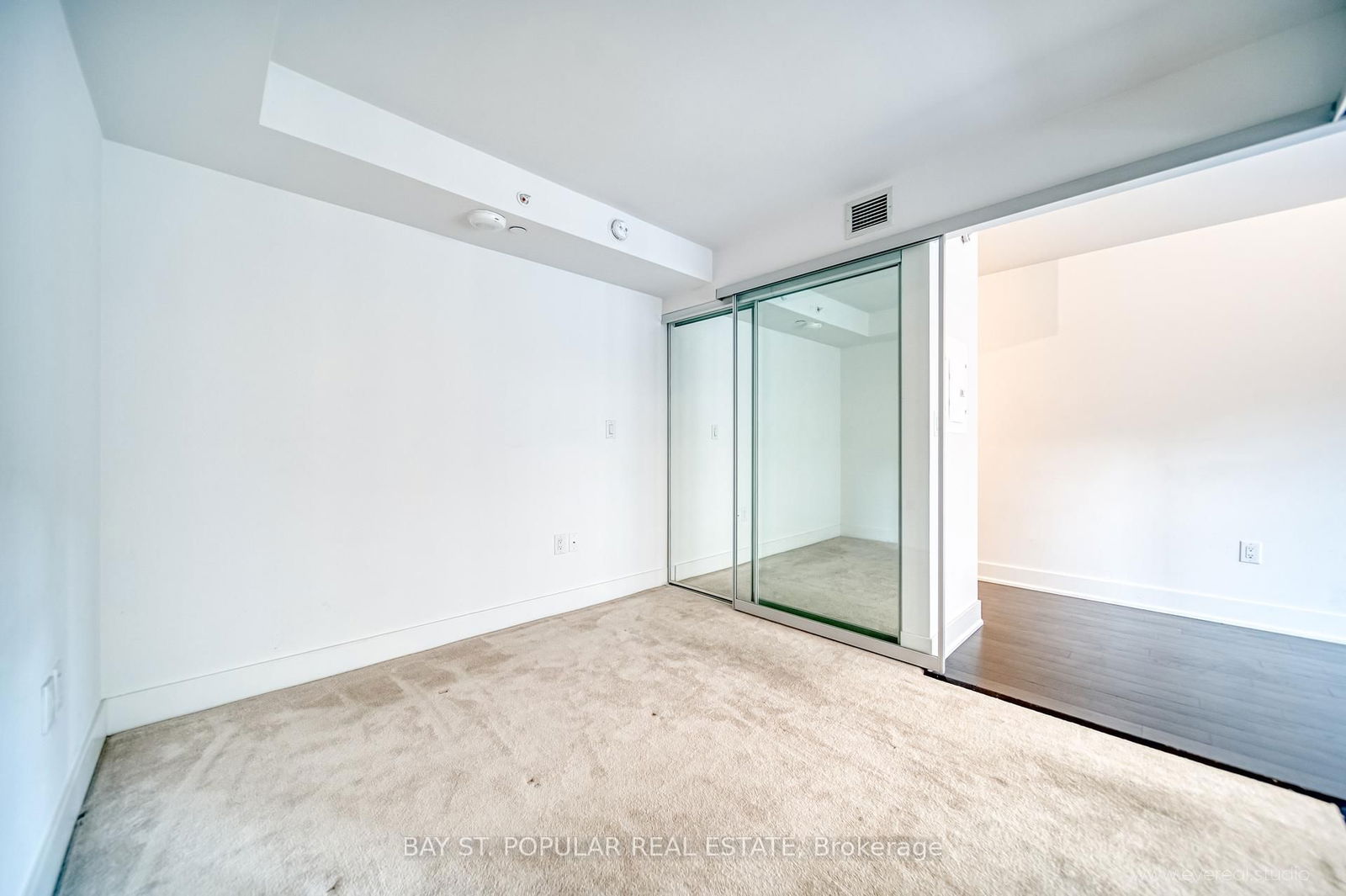 955 Bay St, unit 1310 for rent