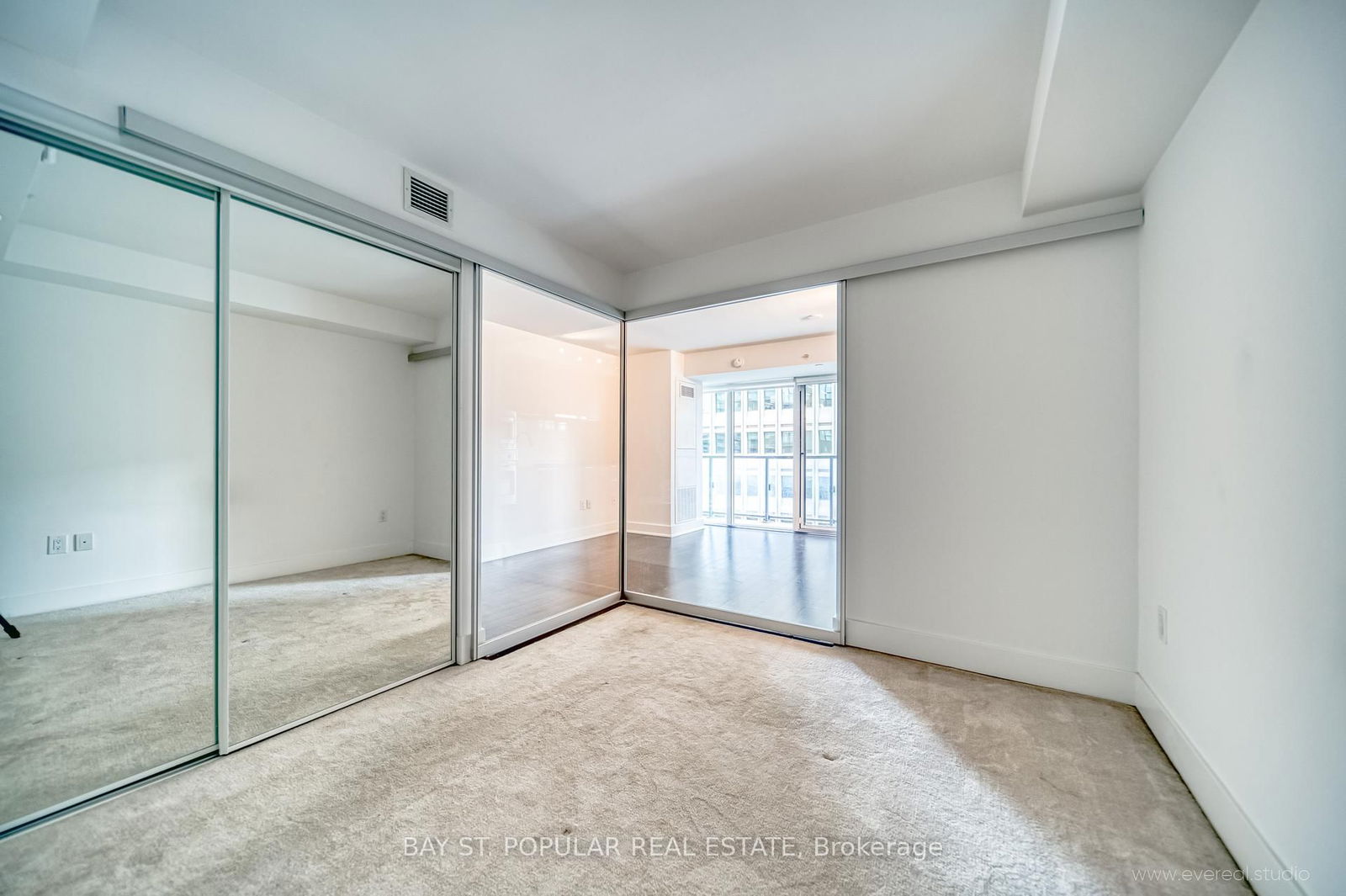 955 Bay St, unit 1310 for rent