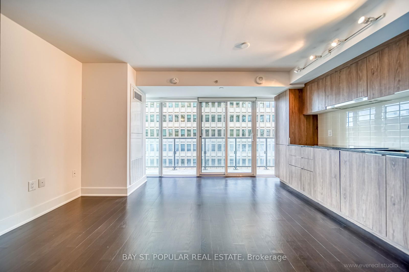 955 Bay St, unit 1310 for rent