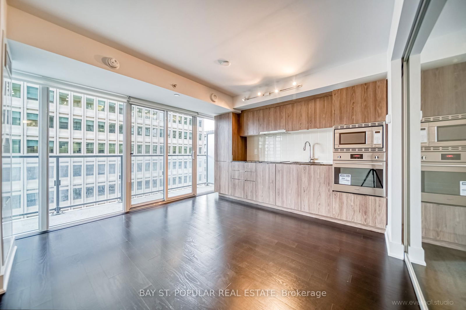 955 Bay St, unit 1310 for rent