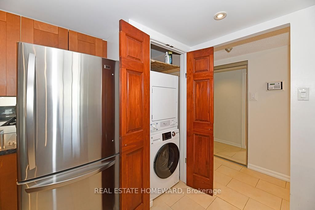 15 Maitland Pl, unit 2104 for rent