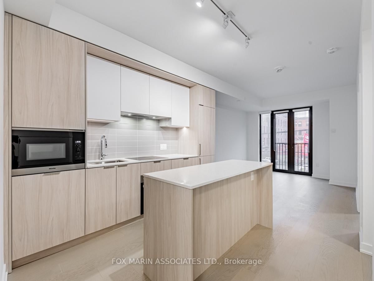 123 Portland St, unit 209 for rent