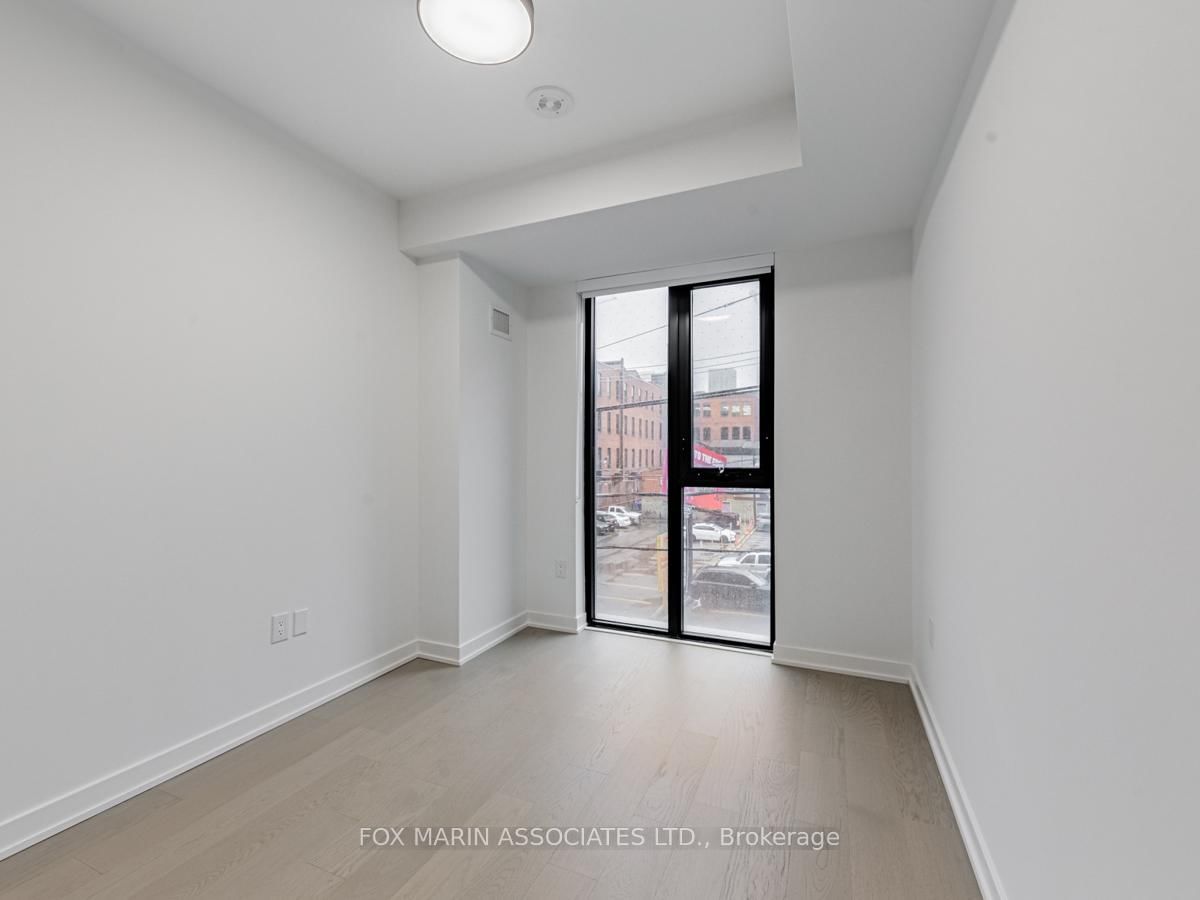 123 Portland St, unit 209 for rent