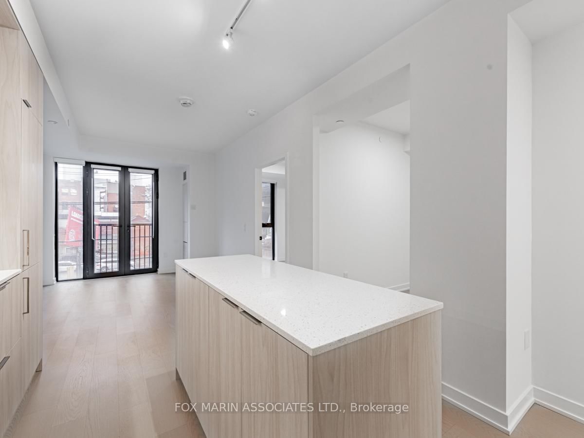 123 Portland St, unit 209 for rent