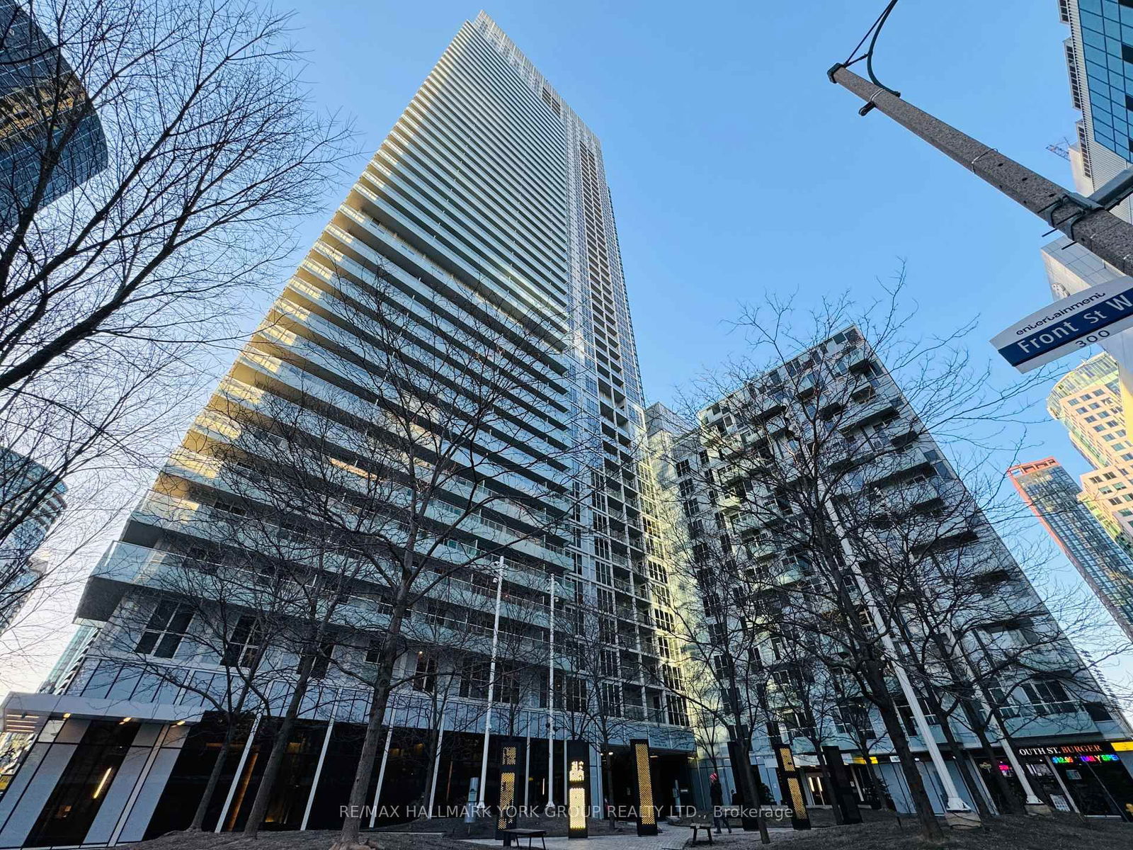 300 Front St, unit 3507 for sale