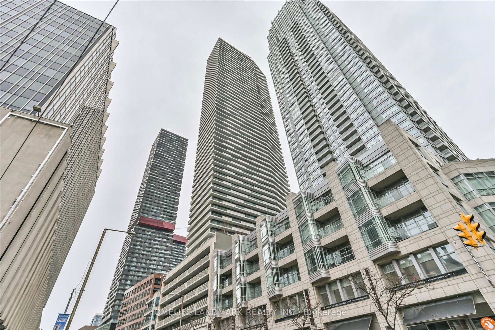 2221 Yonge St, unit 4003 for sale