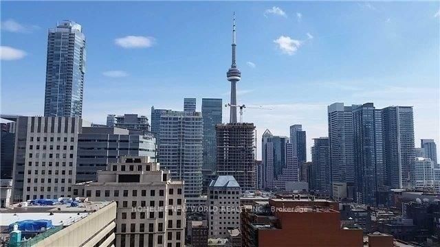 210 Simcoe St, unit 1804 for rent