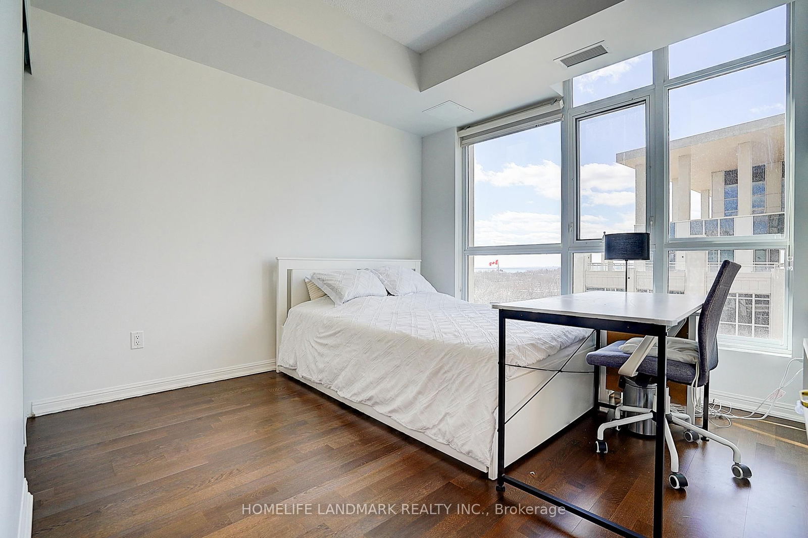 21 Grand Magazine St, unit 1004 for rent