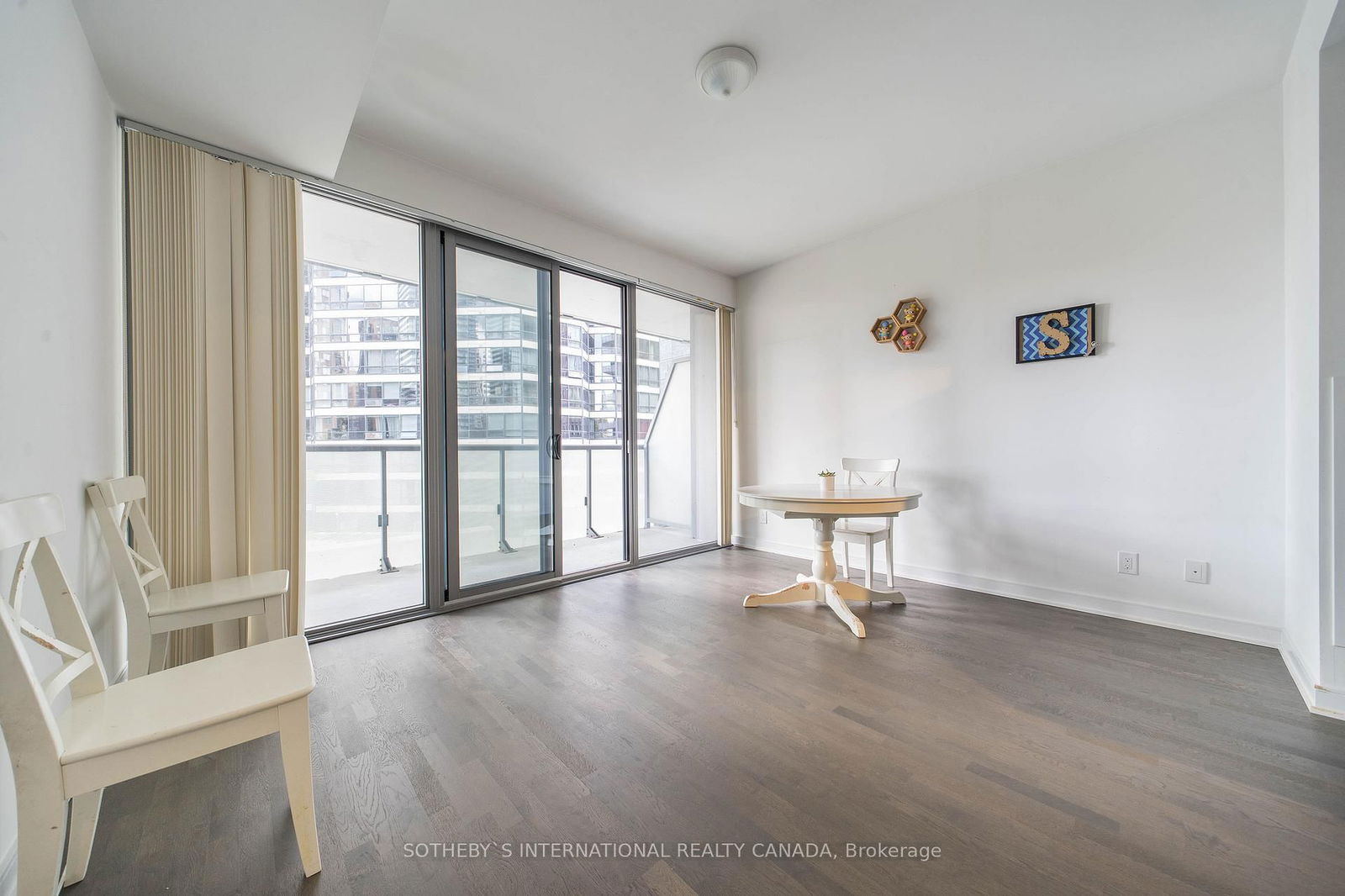 57 St Joseph St, unit 502 for rent