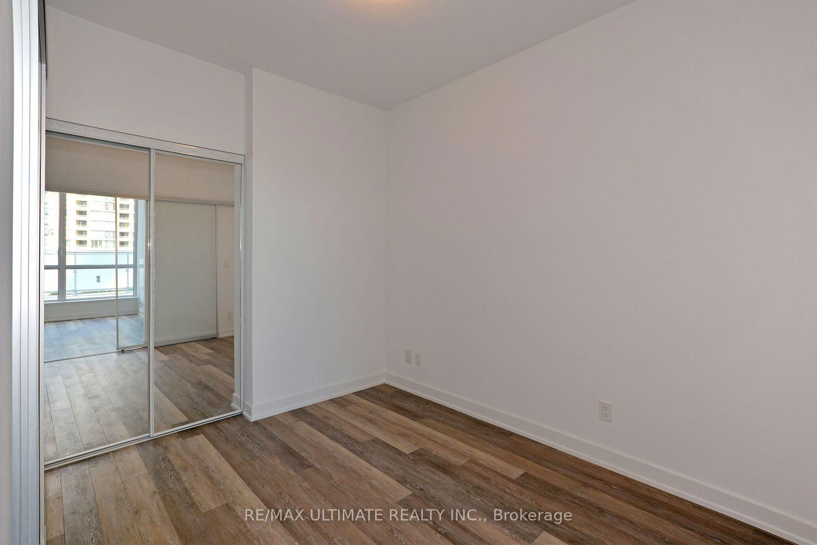 5180 Yonge St, unit 410 for rent